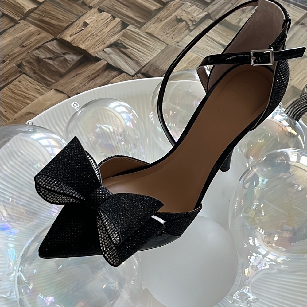 New!!! INC International Concepts Black Heels with Bow Detail